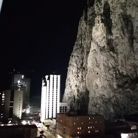 Cp High Floor Luxury Studio Sleeps 3 Gibraltar Exterior photo