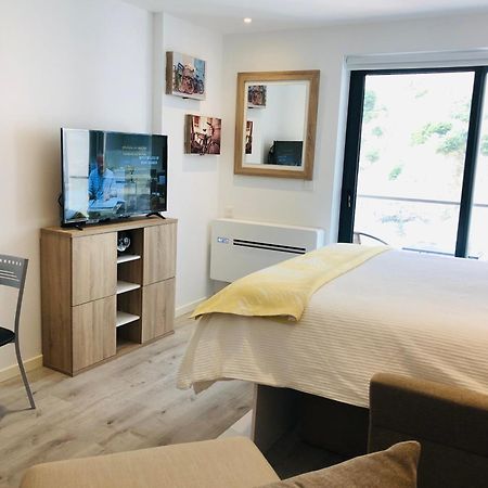 Cp High Floor Luxury Studio Sleeps 3 Gibraltar Exterior photo