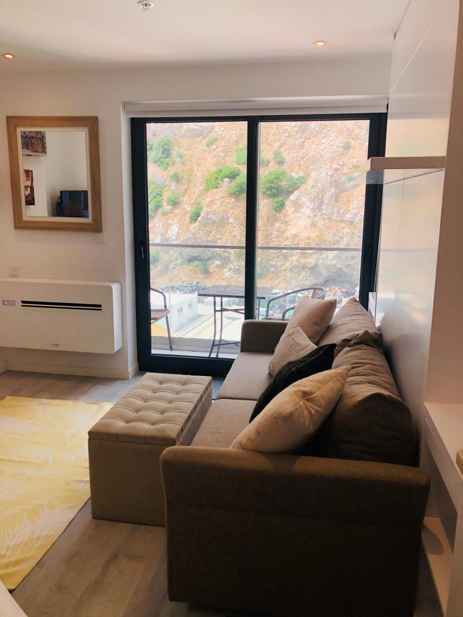 Cp High Floor Luxury Studio Sleeps 3 Gibraltar Exterior photo